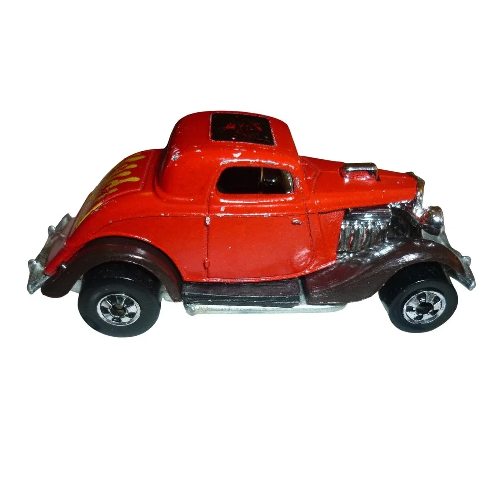 Hot Wheels 1979 Hi-Rakers 3-Window 34 Ford Red with Yellow Flames Hong Kong Base